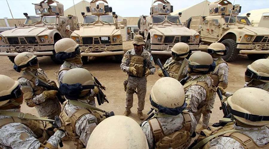 السعودية تحضر لإنشاء قادة عسكرية جديدة في المهرة على الحدود مع سلطنة عمان