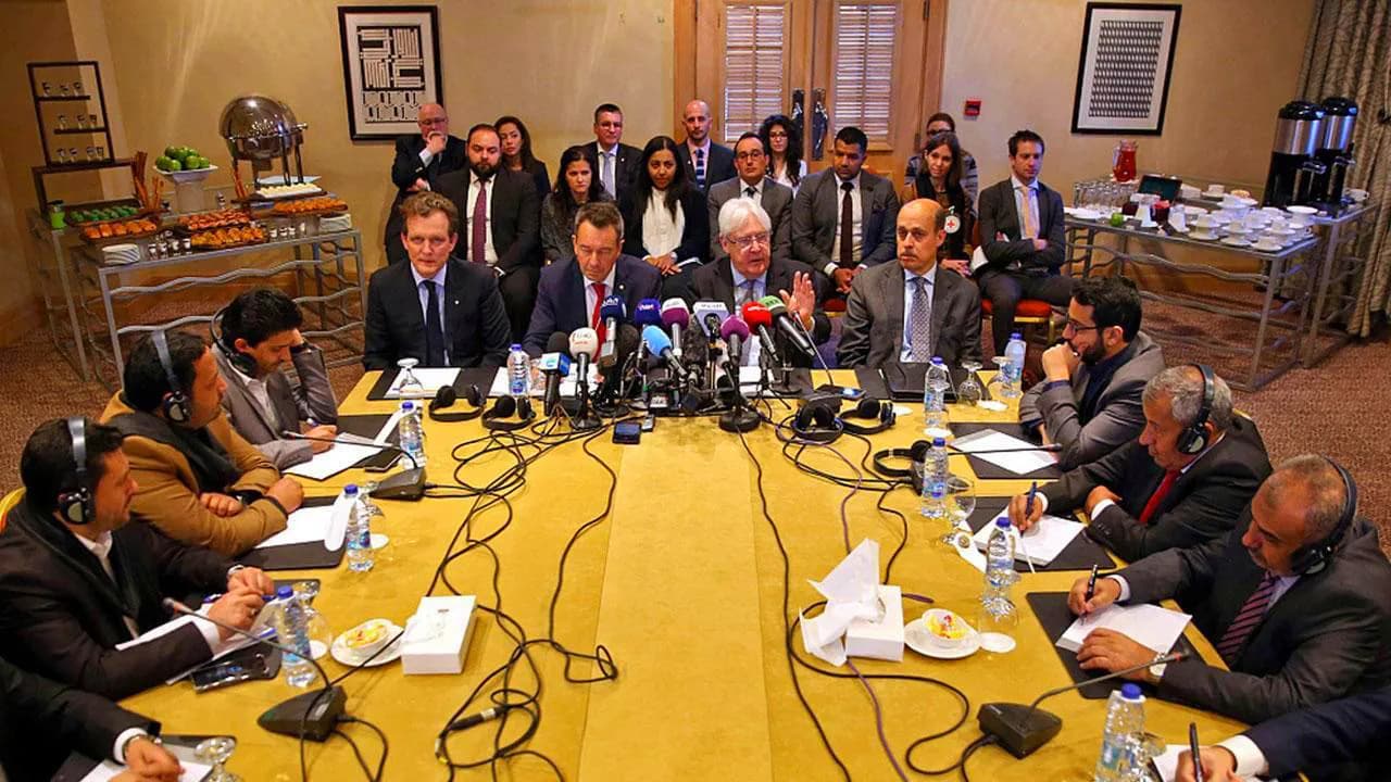 الحكومة تقدم لمكتب المبعوث الأممي كشفا 158 اسما أعدمتهم ميلشيا الحوثي بسجونها