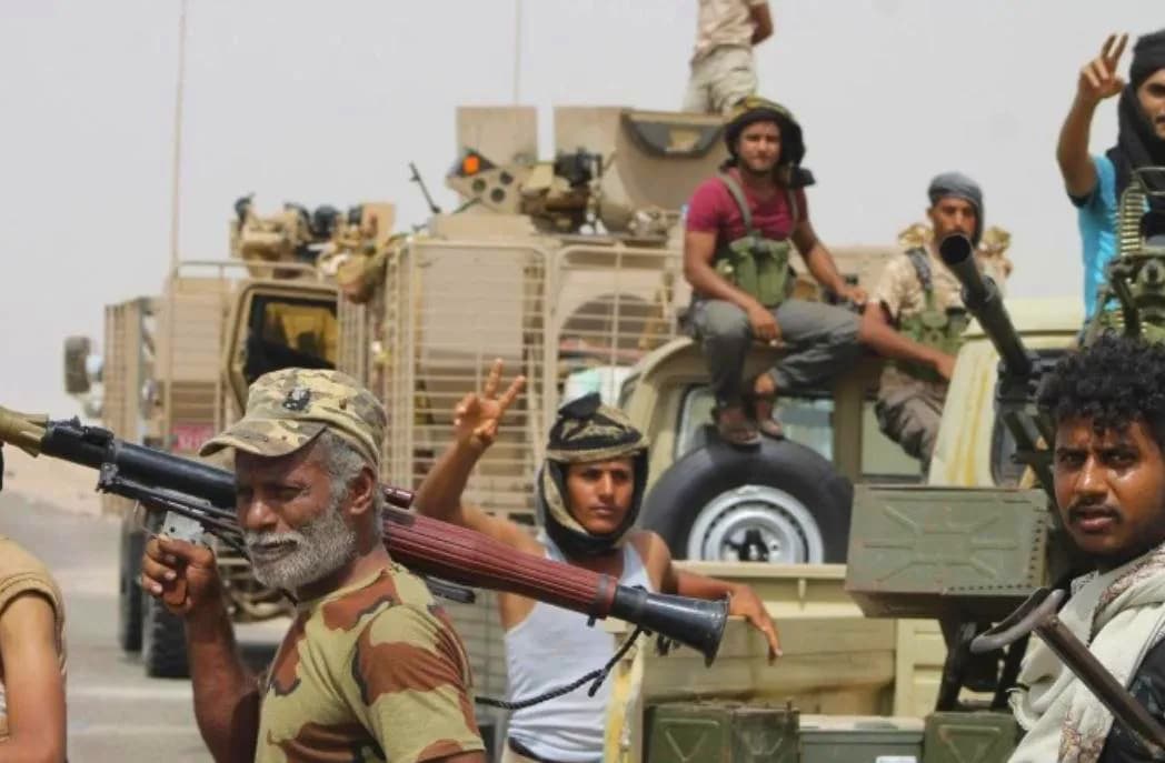 الحكومة: ثورة أكتوبر شكلت إلهاما للجيش والمقاومة في مواجهة المليشيا