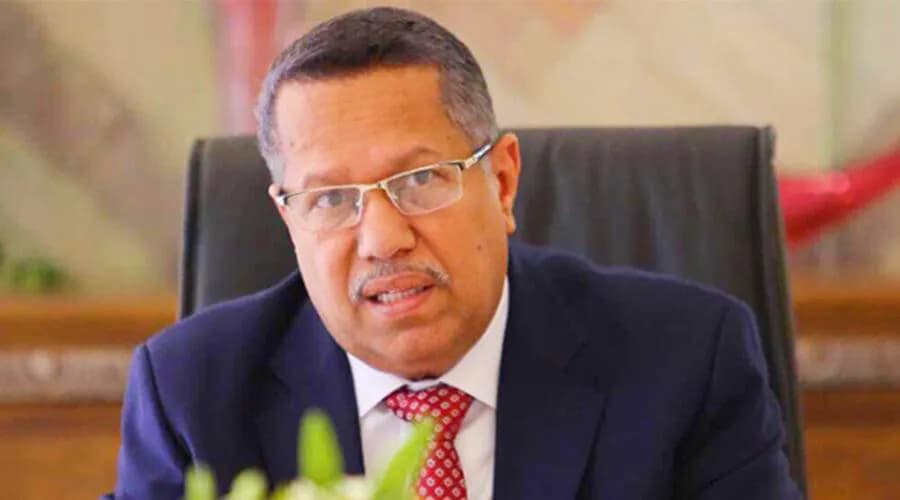 سفراء يتدخلون في تشكيل الحكومة.. بن دغر يحذر من تجزئة اتفاق الرياض