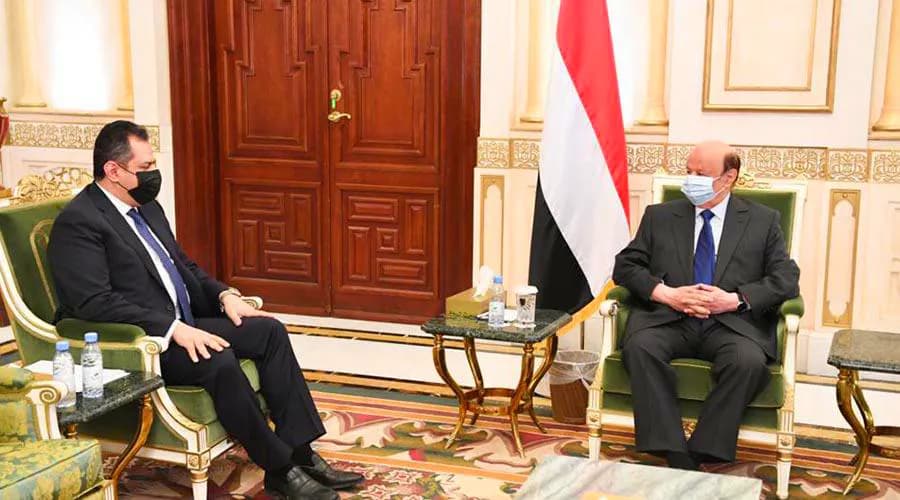 مصادر لبلقيس: السعودية طالبت هادي بإعلان الحكومة والإصلاح يتظلم