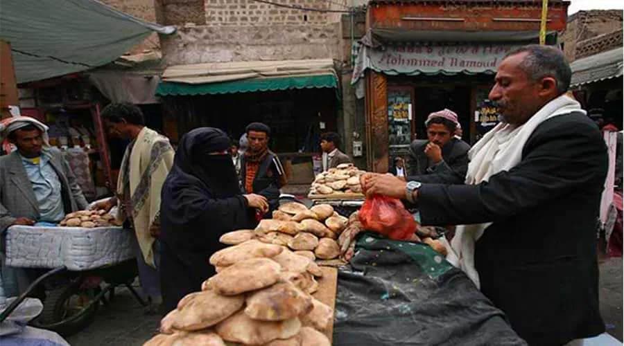 ارتفاع غير مسبوق للمواد الأساسية في اليمن وسط الحصار والجوع