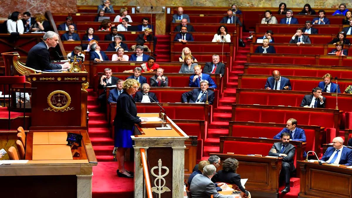 نواب فرنسيون يستجوبون وزير الخارجية بشأن دعم الإمارات في شبوة
