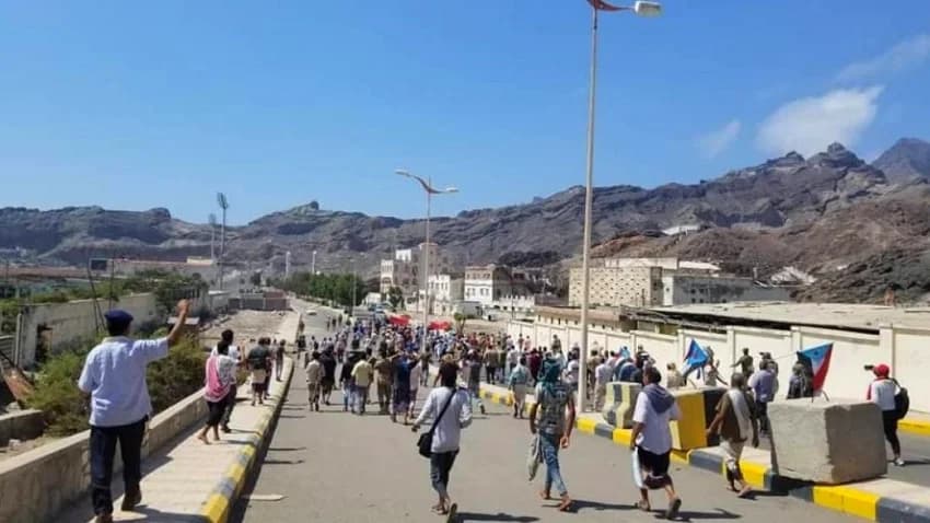 الانتقالي يعلق احتجاجاته بعد يومين من اقتحام متظاهرين قصر 'معاشيق'