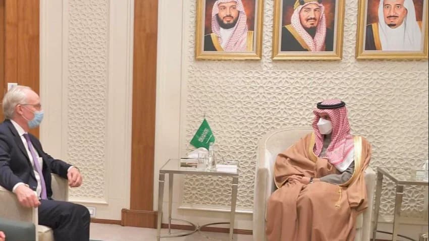 الخارجية الأمريكية: مبعوث واشنطن في الرياض للإجتماع بكبار المسؤولين