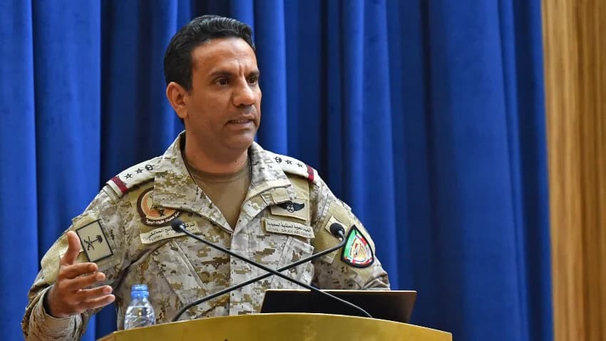 التحالف السعودي - الإماراتي ينفي سيطرة مليشيا الحوثي على مواقع جنوبي السعودية