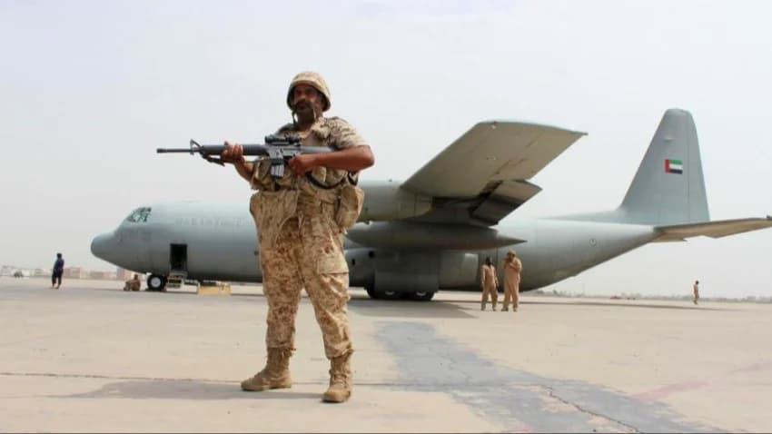 ليندركينغ يطالبها بالضغط على الانتقالي.. الإمارات لم تنسحب من اليمن