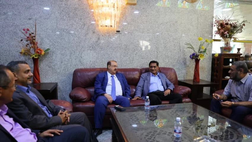 رئاسة البرلمان تزور المكلا.. الانتقالي يرفض مجددا انعقاد البرلمان في سيئون