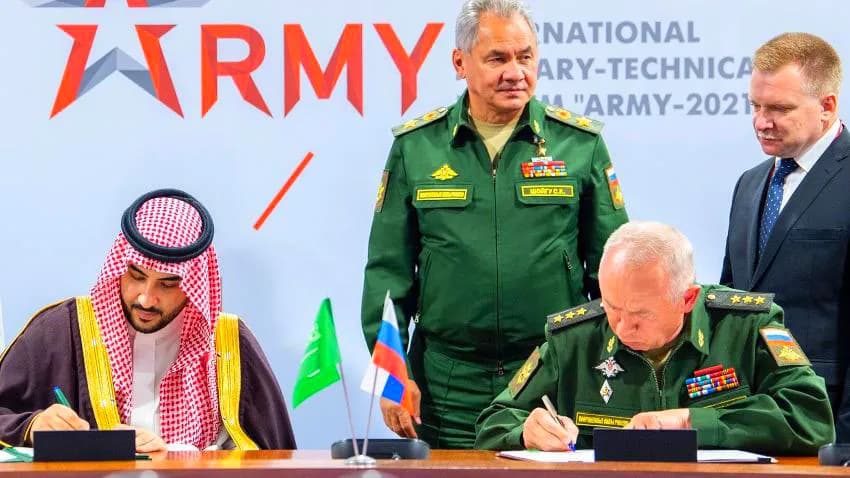 مسؤول سعودي رفيع يصل موسكو وأزمة اليمن على أجندة الزيارة