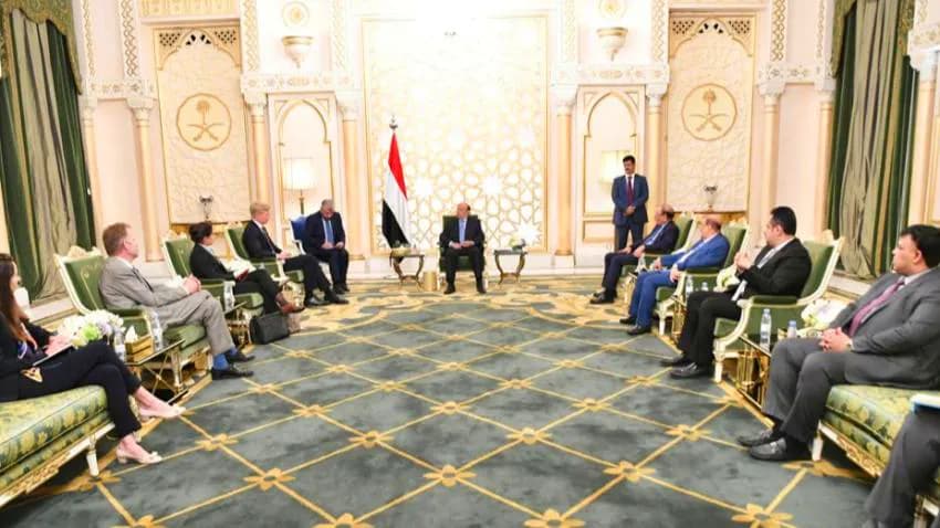 الرئيس هادي يستقبل غروندبرغ.. تهديدات الحوثي ودعم الحكومة للمهام الأممية