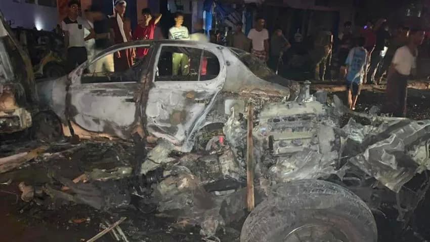 انفجار عدن.. الحكومة توجّه بالتحقيق والانتقالي يصفه بـ"حرب مفخخات"