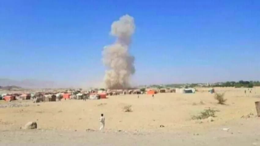 مأرب.. معارك مستمرة واستهداف مخيم للنازحين بصاروخ باليستي