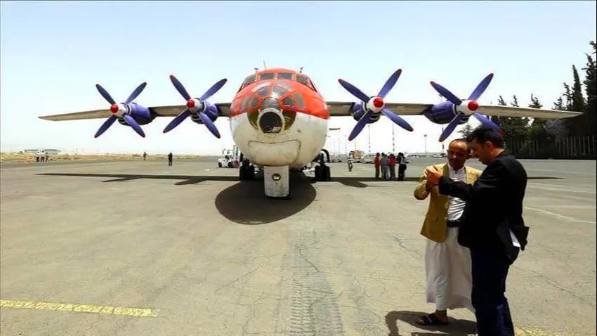 بإشراف التحالف.. نقل مسؤول في الحرس الثوري الإيراني من صنعاء إلى العراق