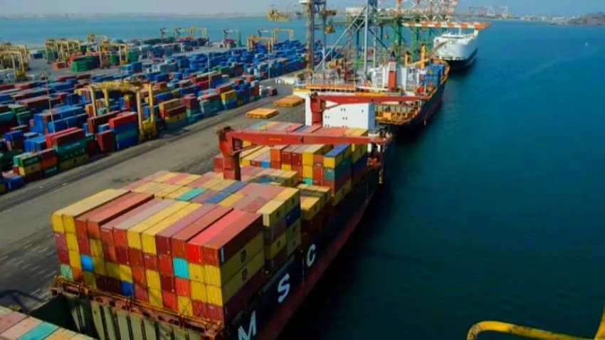 وزير الصناعة: نسعى لوضع آلية لتفتيش السفن في عدن بدلا من جدة ودبي
