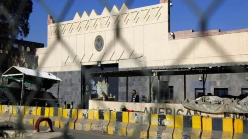 مليشيا الحوثي تختطف مسؤولا إعلاميا في السفارة الأمريكية بصنعاء