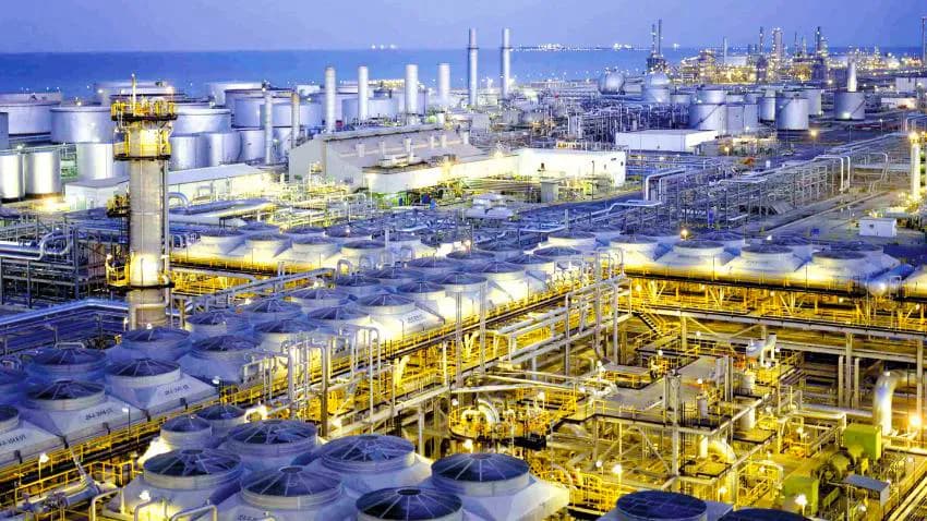 السعودية تعلن إخلاء مسؤوليتها من أي نقص في إمدادات البترول