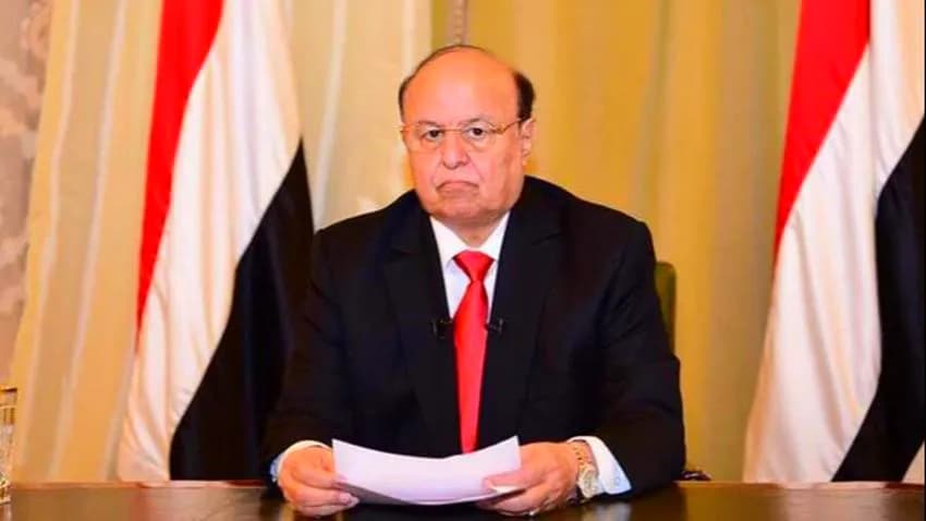 الرئيس هادي يعفي نائبه من منصبه ويشكل مجلس رئاسي لتولي السلطة