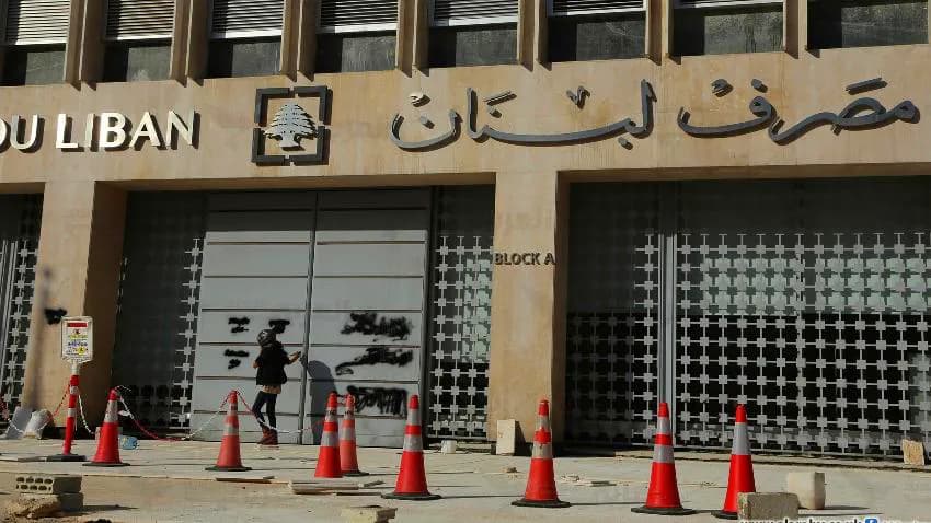 الحكومة تبحث عن بدائل لاستيراد القمح وتفاوض على الأموال العالقة في لبنان