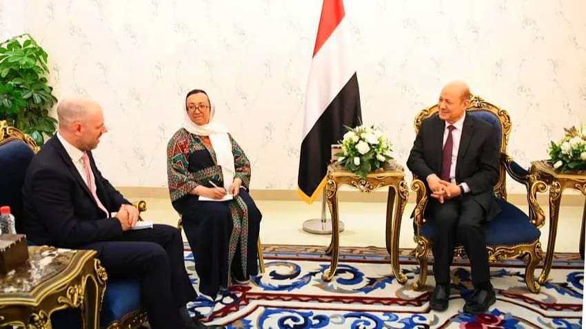 المجلس الرئاسي يجدد مطالبته بالضغط على الحوثيين لفتح الطرقات