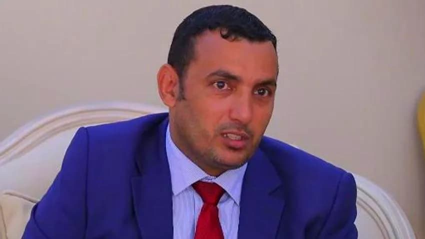 الانتقالي يتوعد محافظ سقطرى بعدم السماح له بالعودة إلى الجزيرة مهما كلف الثمن