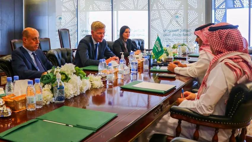 مباحثات أممية سعودية لبدء عملية سياسية بين الحكومة والحوثيين