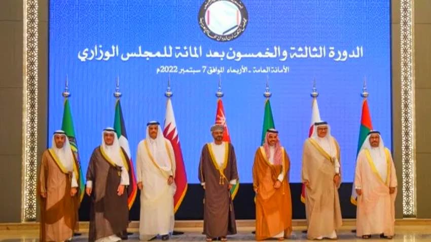 "التعاون الخليجي" يدعو إلى اتخاذ موقف حازم تجاه ممارسات مليشيا الحوثي