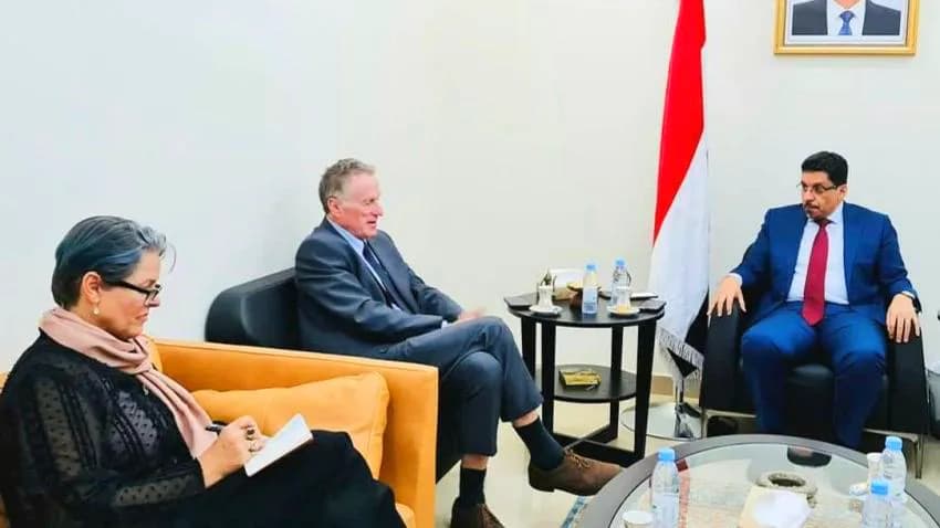 الحكومة تناقش إعادة فريق الانتشار في الحديدة