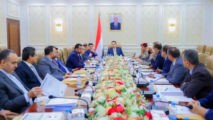 الحكومة تشكل لجنة من الأكاديميين لمراجعة سياسات الابتعاث إلى الخارج
