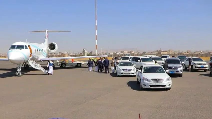 الوفد العماني يغادر صنعاء والحكومة تجدد تحذيرها من خطورة مشروع مليشيا الحوثي