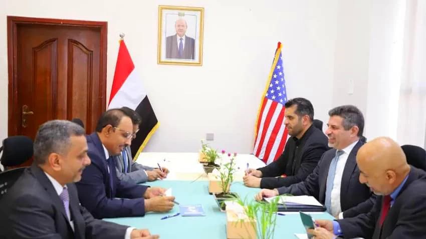 للمرة الثانية.. السفير الأمريكي يزور حضرموت ويدعو إلى حل للصراع القائم