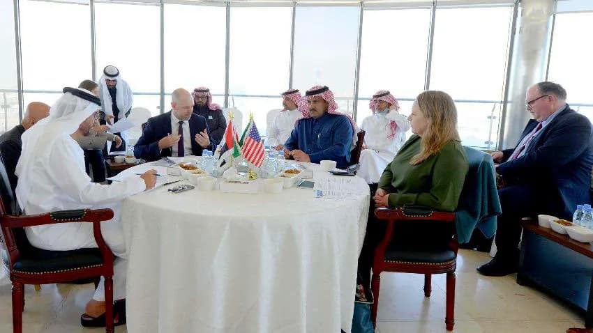 بريطانيا تطالب الأطراف اليمنية بتقديم تنازلات لإنهاء الحرب