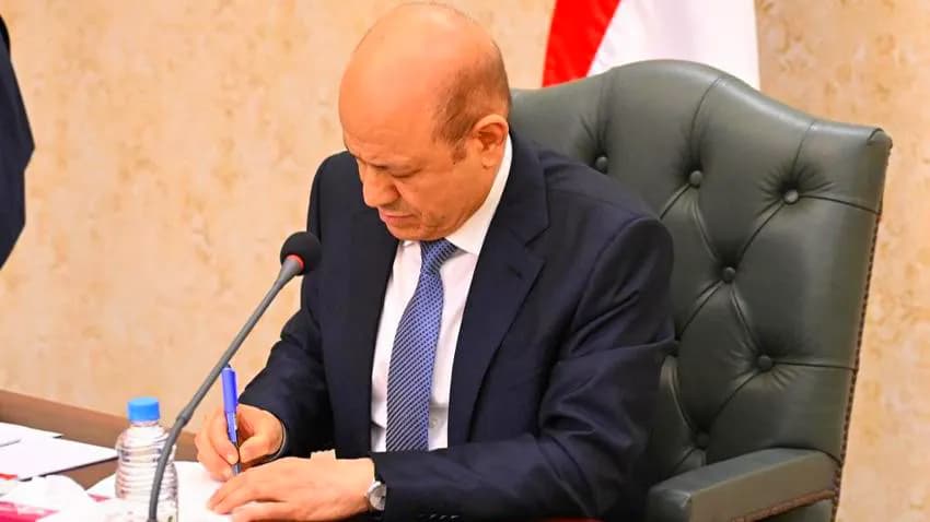 قرارات جديدة للرئاسي حول المبعدين عن وظائفهم في المحافظات الجنوبية