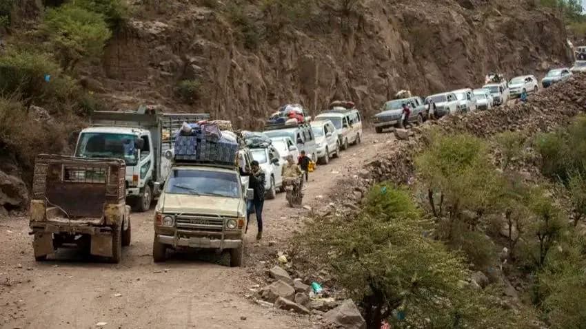 لجنة حكومية تطالب الأطراف الدولية بالعمل على فتح طرق تعز