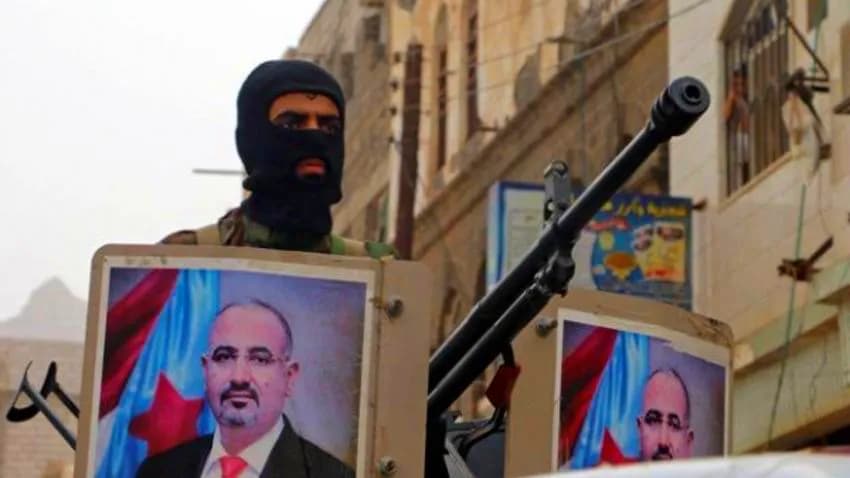 الانتقالي يواصل انتهاكاته ضد الحريات الصحفية في عدن ويضع قيوداً جديدة على الصحفيين