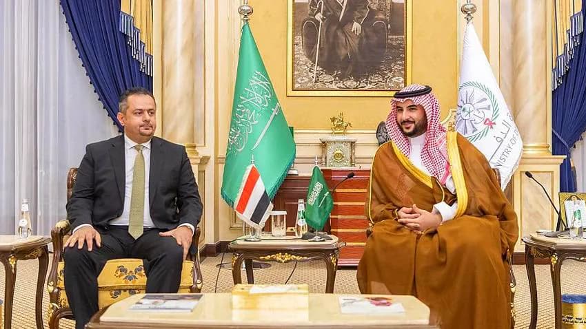 السعودية ترفض طلب الحكومة إعادة فرض قيود على حركة الملاحة في الحديدة