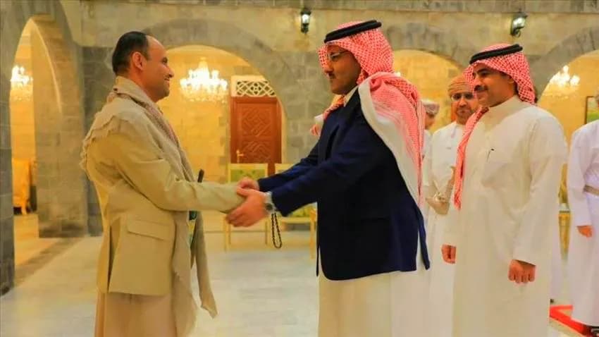 رغم رفضهم دعوات السلام.. مساع لتشكيل مجلس رئاسي يشارك فيه الحوثيون