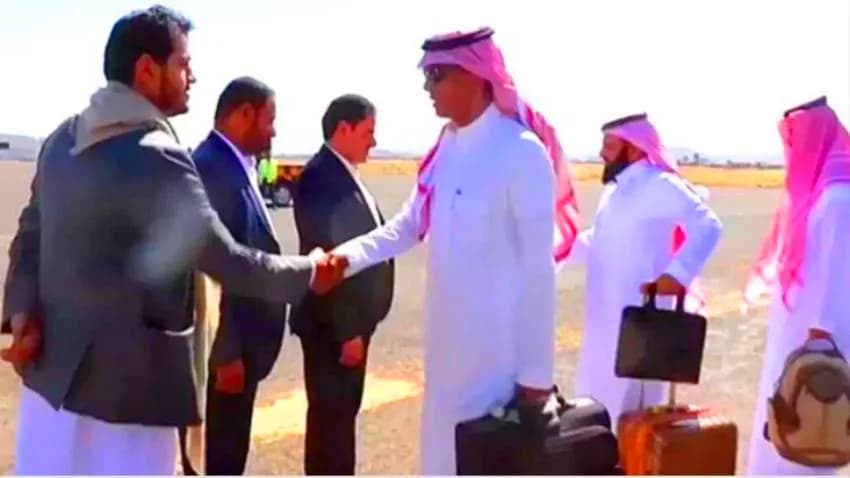 ما بين الرياض والحوثي.. علاقة تزدهر في الظلام عبر بوابة مسقط