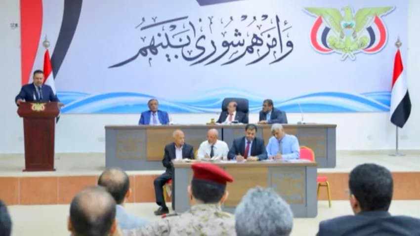 تقرير برلماني يتهم الحكومة بالفشل وممارسة الفساد في عدّة قطاعات
