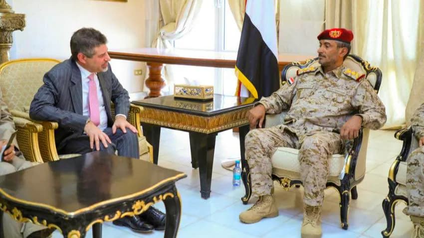 اليمن والولايات المتحدة تبحثان أوجه التعاون لمكافحة الإرهاب والتهريب