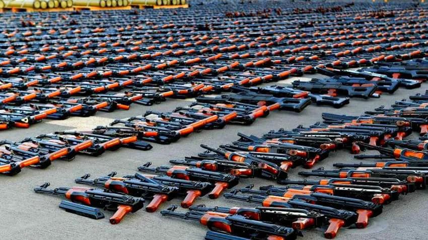 الجيش: استمرار تهريب الأسلحة والمخدرات للحوثيين تهديد للأمن وتقويض لجهود السلام