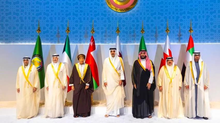 قادة الخليج يؤكدون التزامهم بوحدة اليمن واستقلاله وسلامة أراضيه
