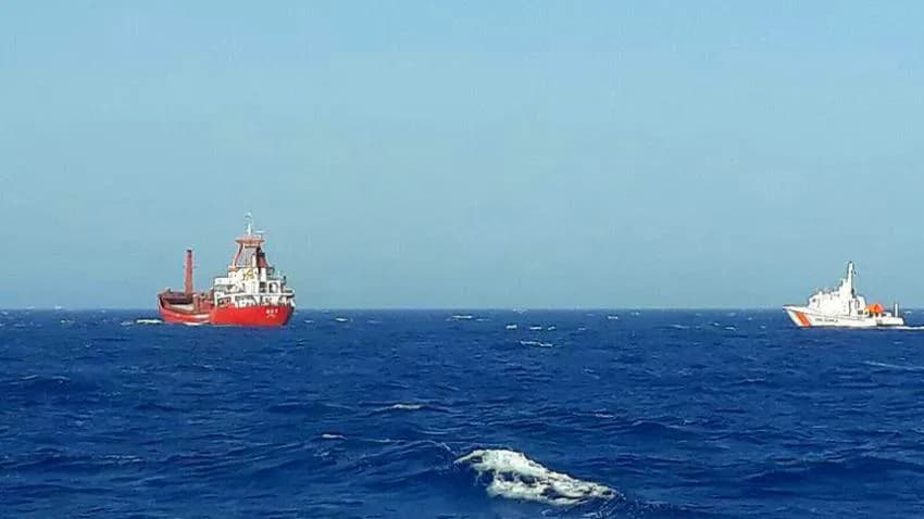 الحوثيون يؤكدون الهجوم على سفينتين مرتبطتين بالاحتلال الإسرائيلي