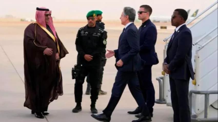بلينكن يبحث في الرياض الجهود الإقليمية لردع هجمات الحوثيين