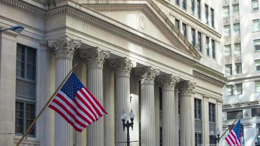 أمريكا تفرض عقوبات على بنك اليمن الدولي بسبب دعمه للحوثيين