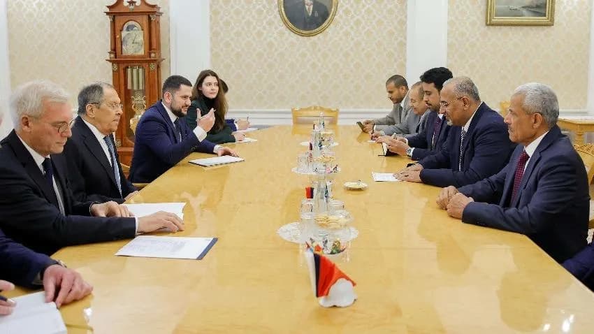 الزبيدي يؤكد من موسكو مجددا المضي في مشروع الانفصال