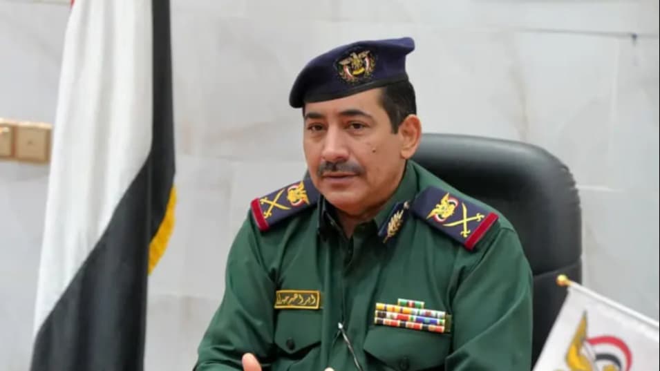 وزير الداخلية: الحكومة تعمل على دمج الوحدات الأمنية وتوحيد القرار العسكري لتعزيز الاستقرار