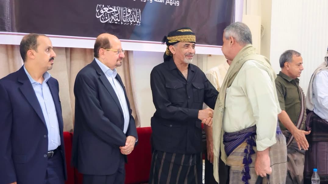 عدن: الصبيحي والزنداني يتقدمان مراسم استقبال العزاء في فقيد اليمن المشير هادي