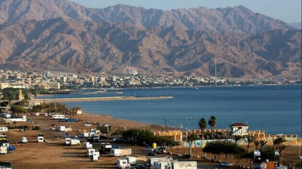 إعلام إسرائيلي: تل أبيب تراقب هبوط طائرات قادمة من اليمن في الأردن وتخشى من هجمات