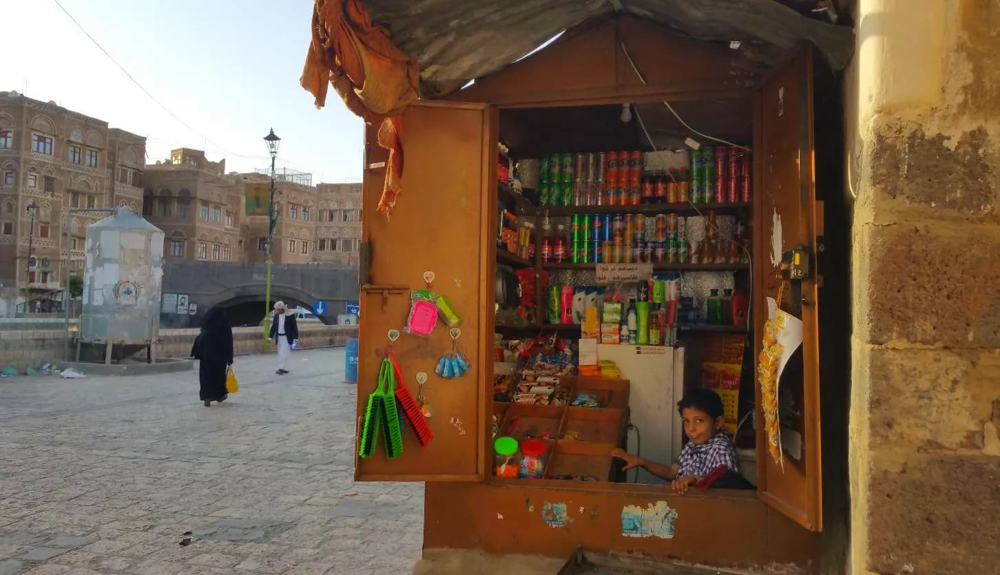 ارتفاع الأسعار بمناطق سيطرة الحوثيين في ظل انخفاض وهمي لقيمة العملات