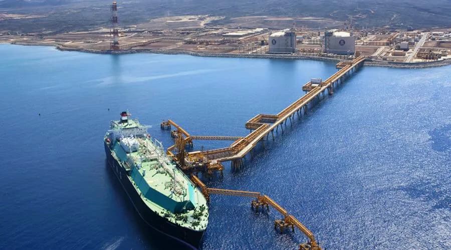 القوات الإماراتية في شبوة.. زرع الفوضى والتخريب وتعطيل التنمية